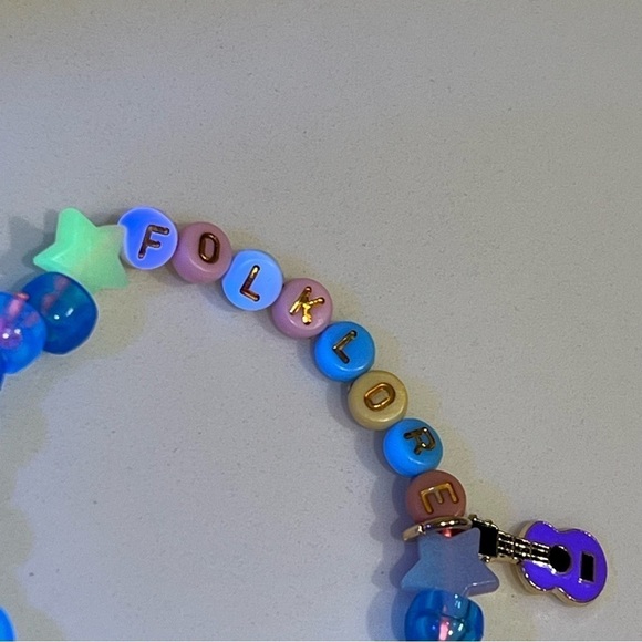 Kandi FOLKLORE glow in the dark stretch friendship bracelet, festival rave - Picture 3 of 6